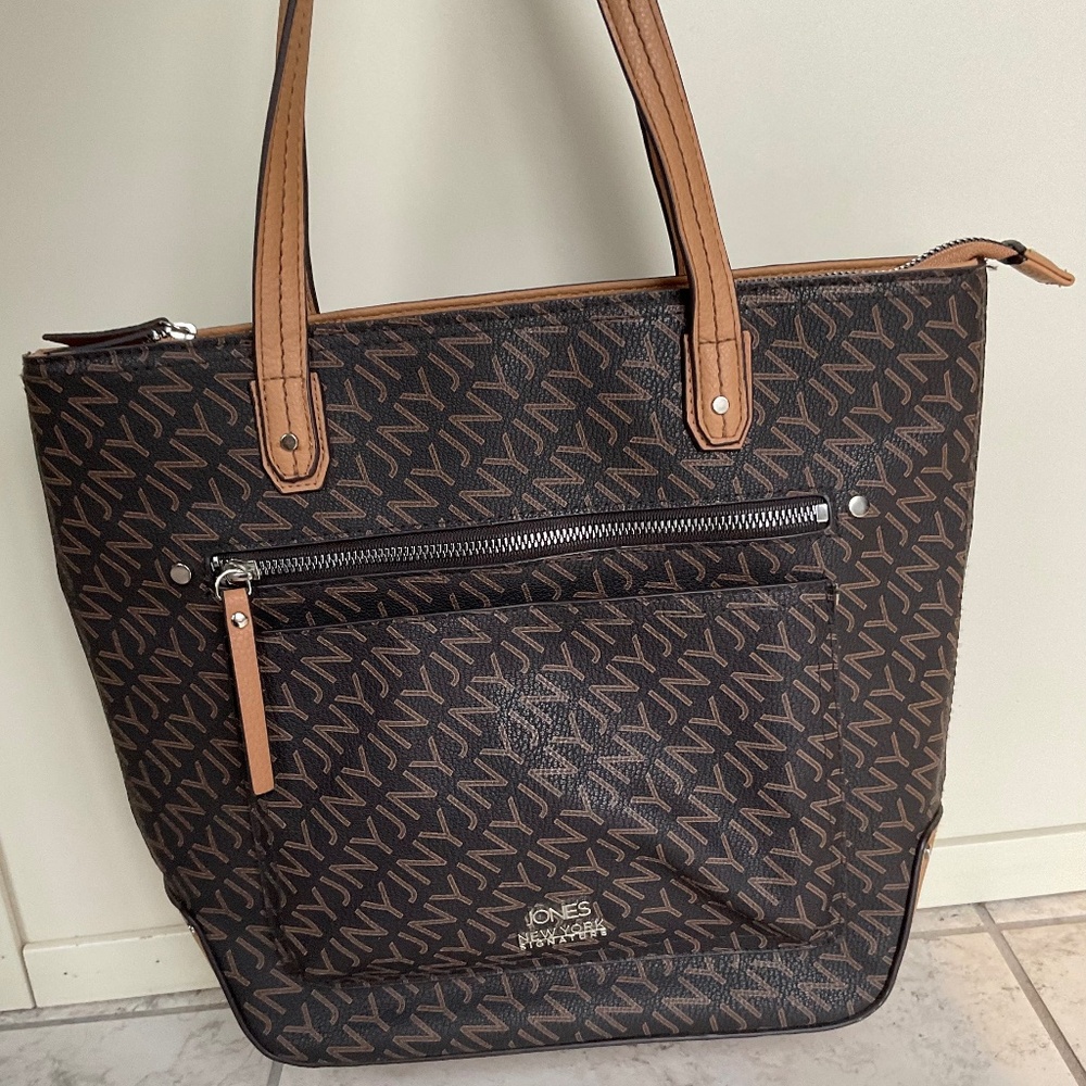 Jones New York Signature - Monogram Shoulder Bag